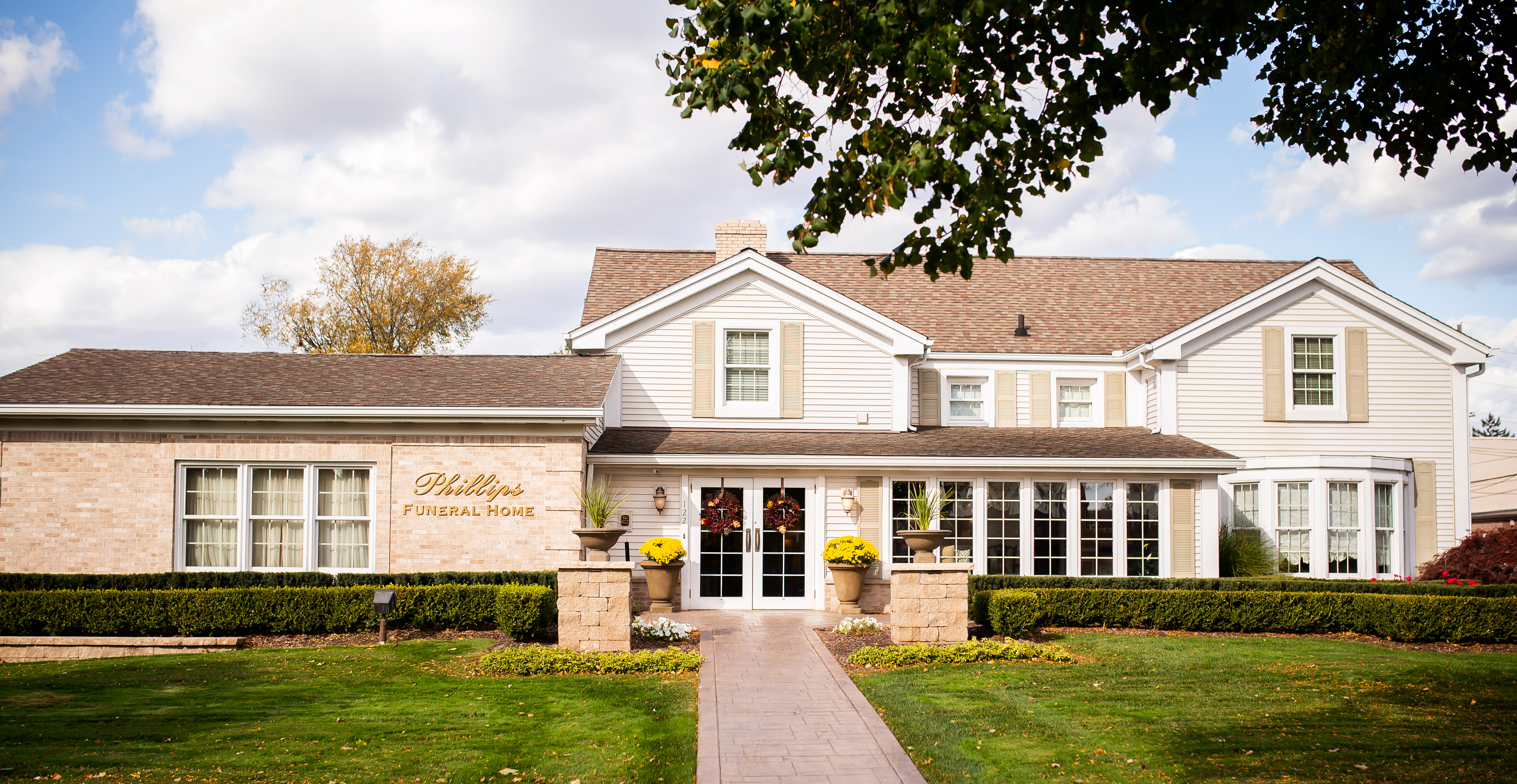 Meet Our Funeral Home [Services in South Lyon and Howell, MI]